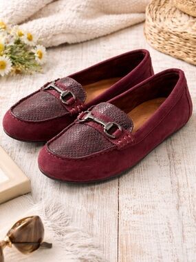 Vionic Dayna Maroon burgundy snakeskin Suede Loafers flats slip on shoes 9.5